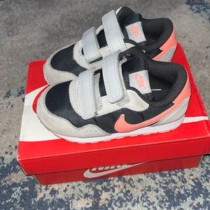Nike mid valiant